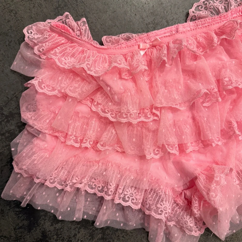 Pink Ruffled Lace Short - Picture 2 of 2